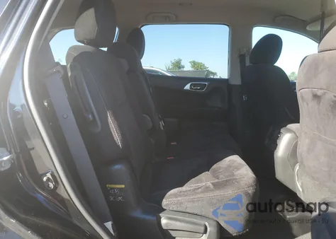 2015 Nissan Pathfinder S z USA, uszkodzony, nr VIN 5N1AR2MN4FC669127